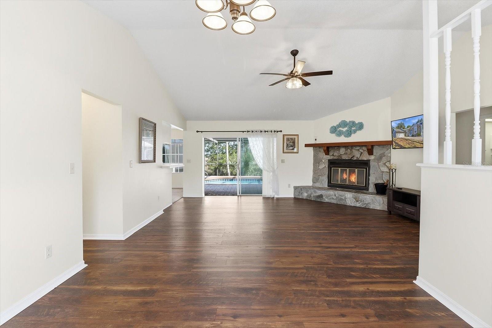 4601 S Gator Loop Property Photo 7
