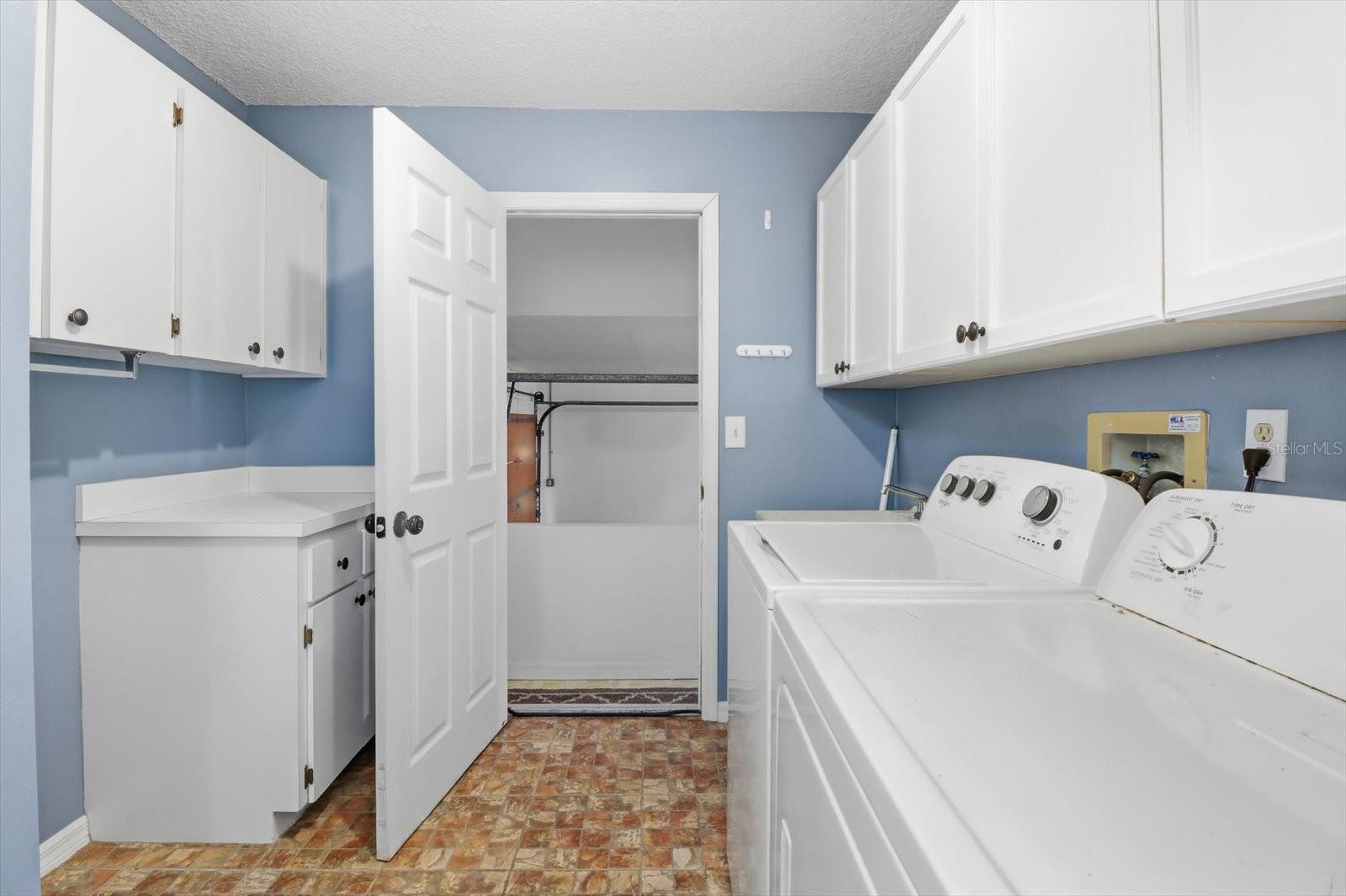 4601 S Gator Loop Property Photo 29