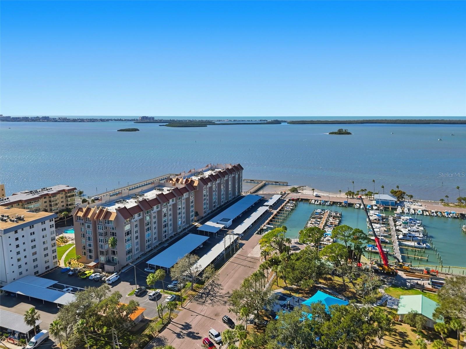 632 EDGEWATER DR #135