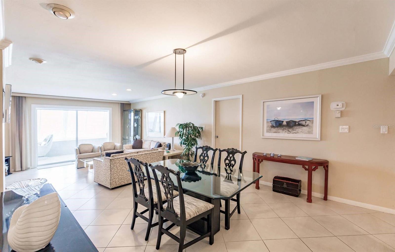 1055 W Peppertree Dr #802aa Property Photo 6