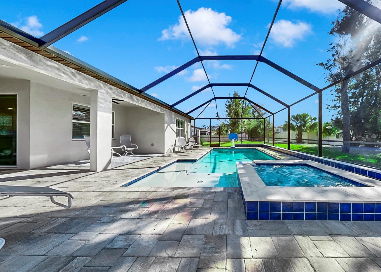 14115 Hammock Crest Way Property Photo 3