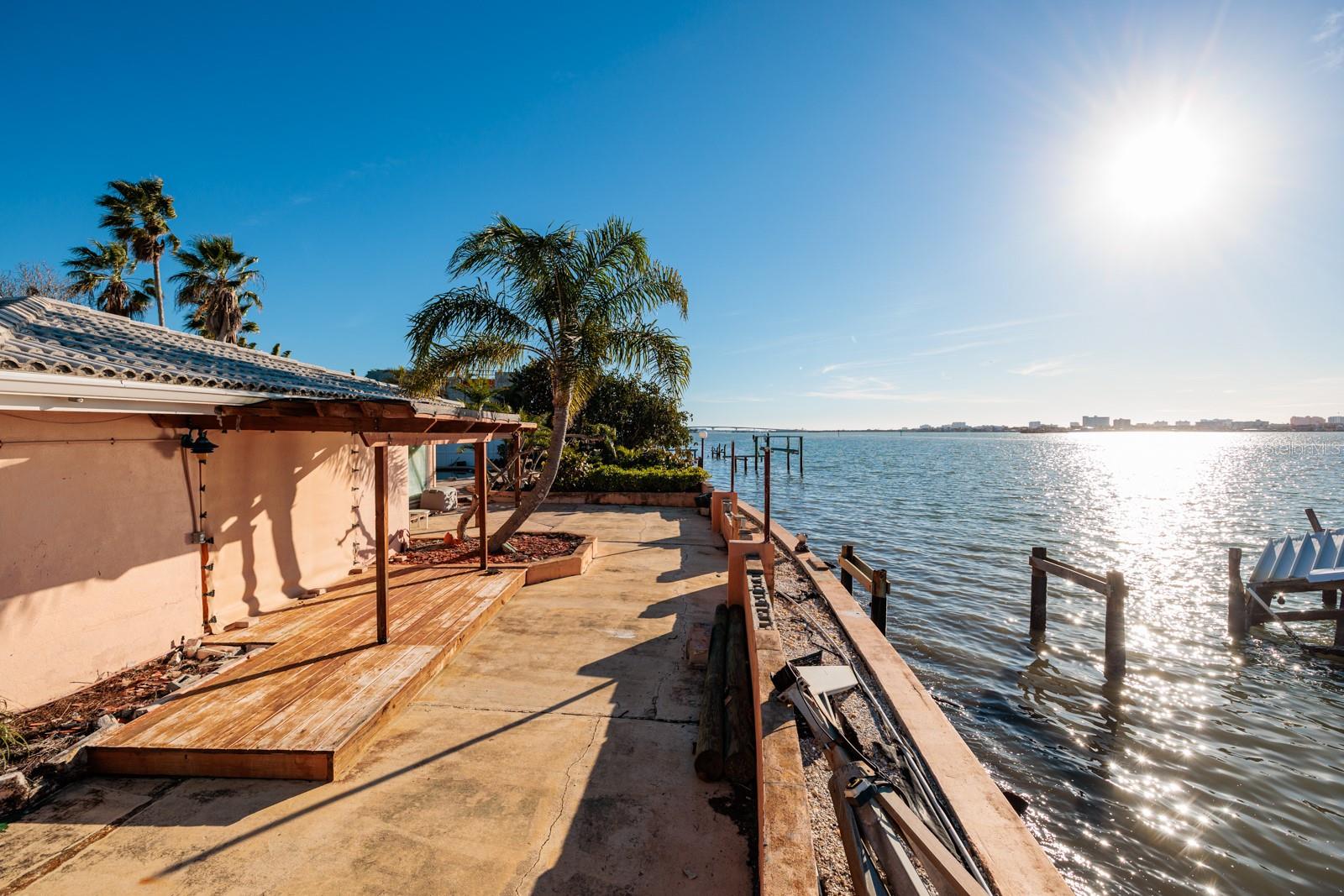 1844 Venetian Point Dr Property Photo 4