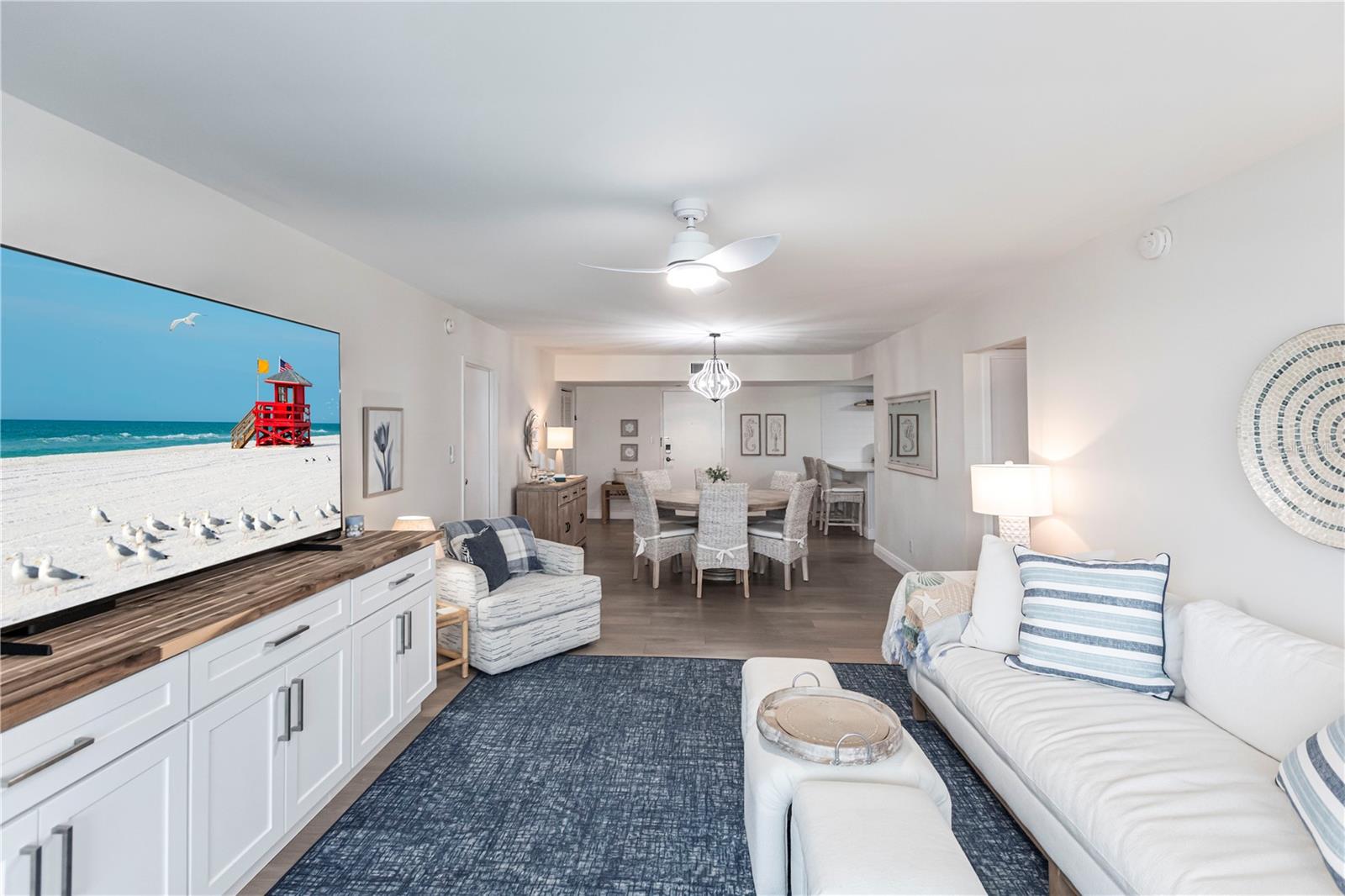 1055 W Peppertree Dr #106aa Property Photo 3
