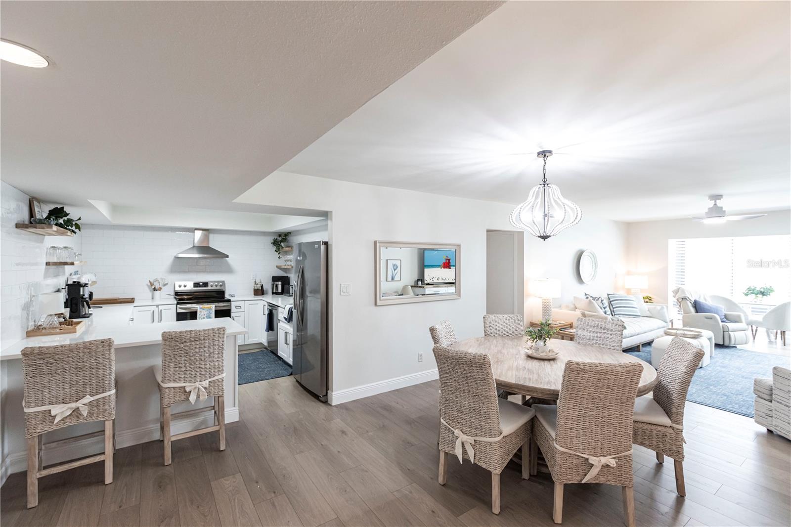 1055 W Peppertree Dr #106aa Property Photo 7