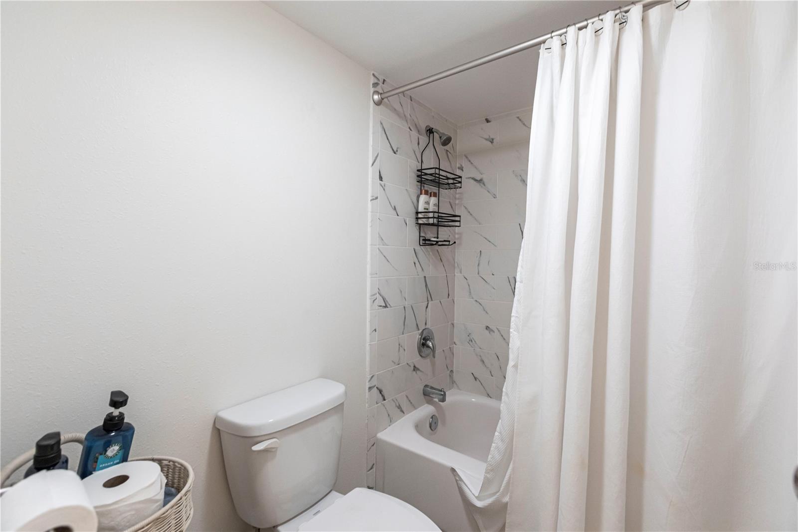 1055 W Peppertree Dr #106aa Property Photo 13