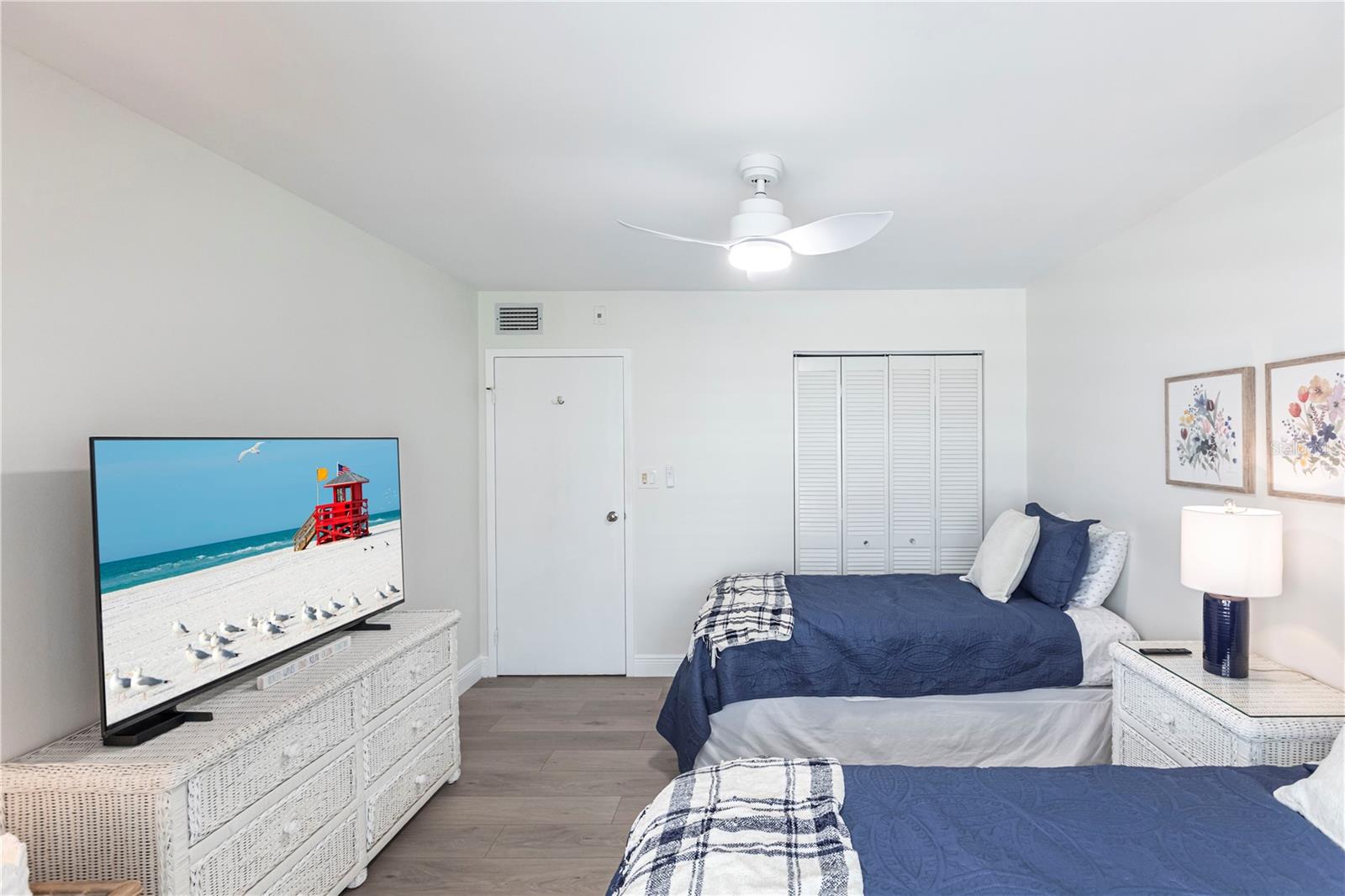 1055 W Peppertree Dr #106aa Property Photo 14