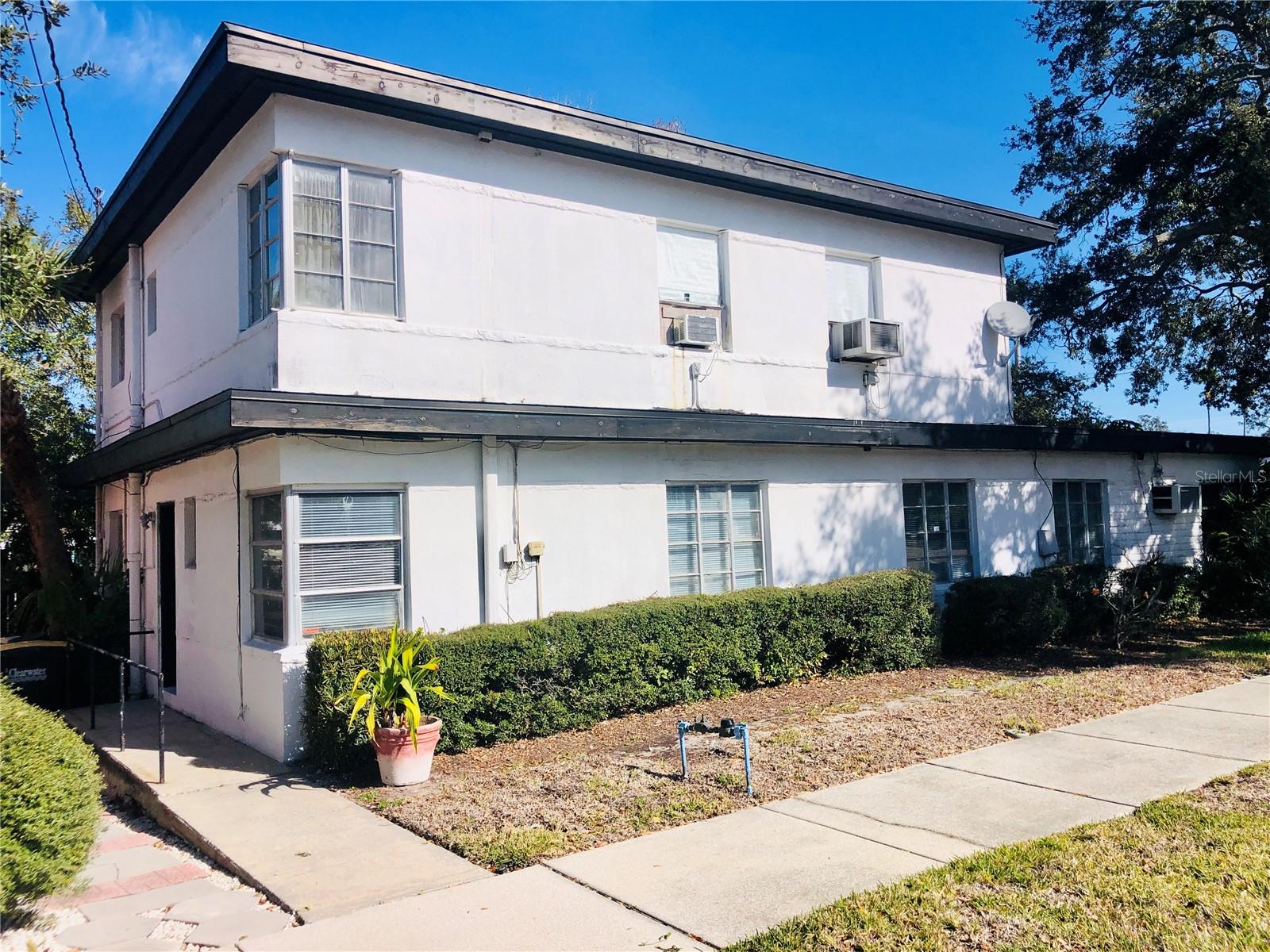 1762 N Fort Harrison Ave Property Photo 3
