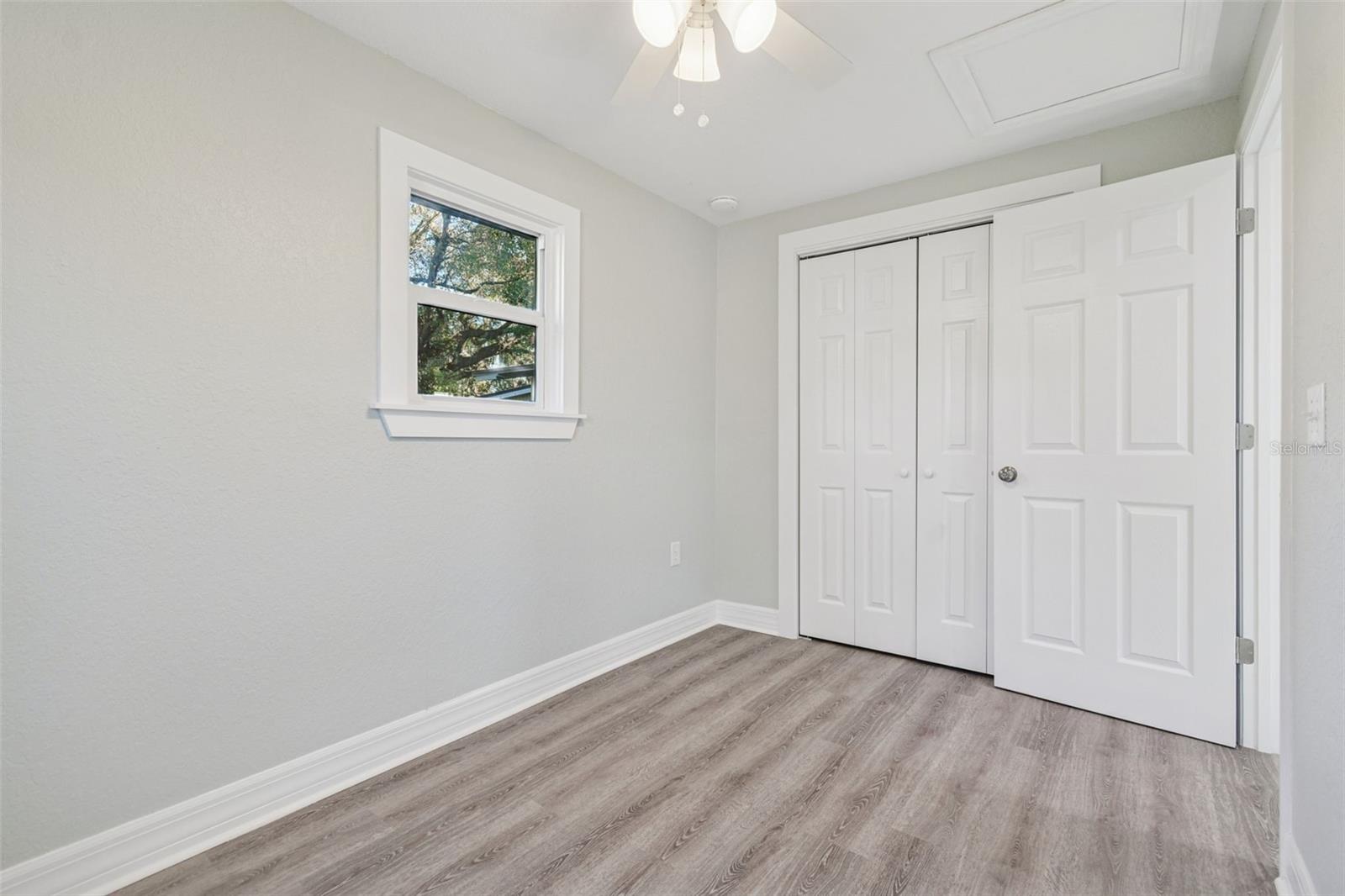 2308 Everett St Property Photo 11