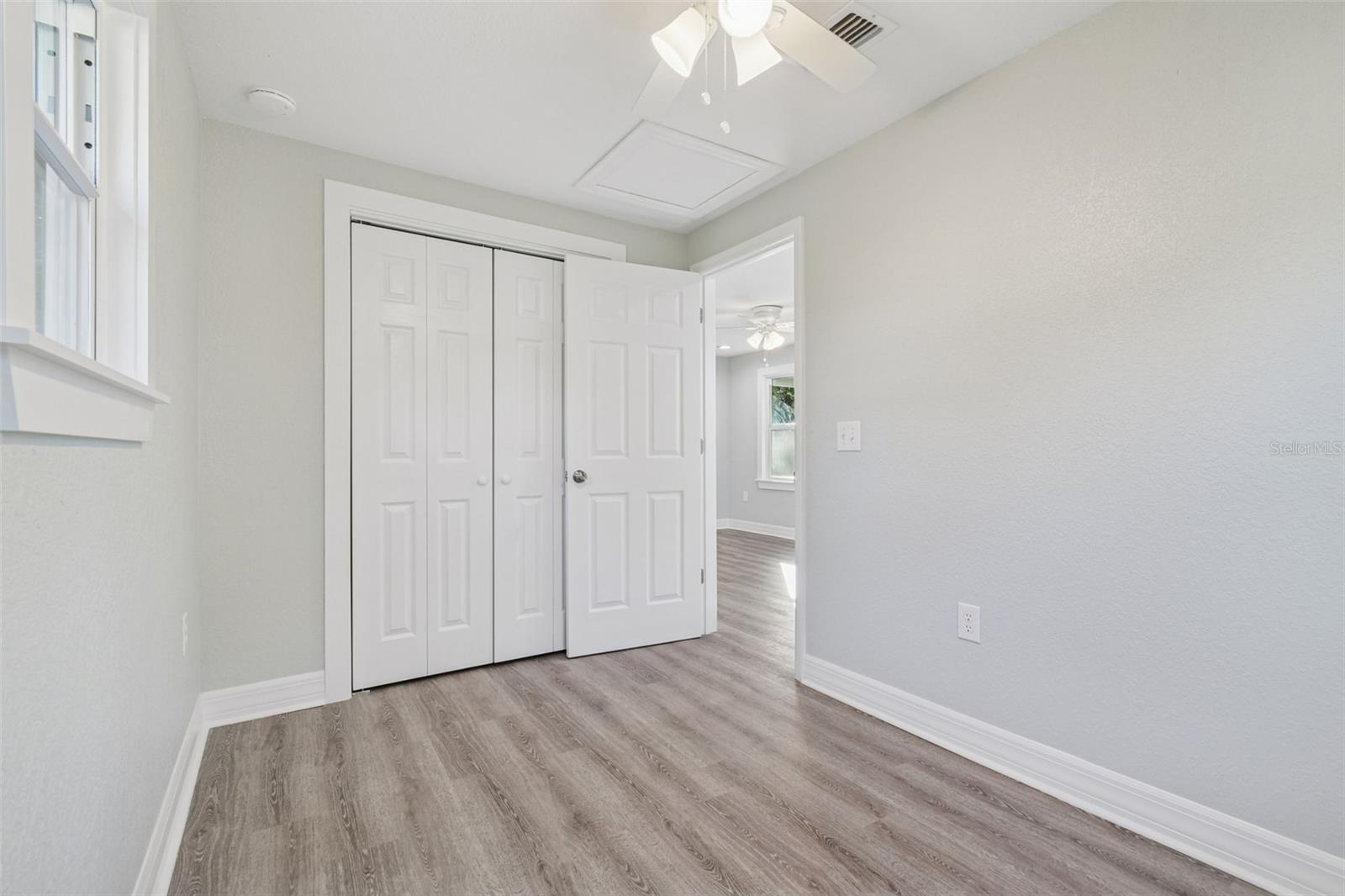 2308 Everett St Property Photo 12