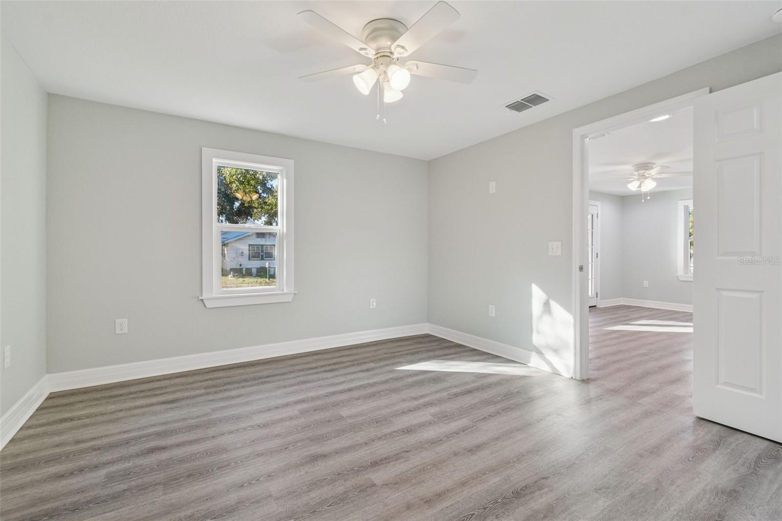 2308 Everett St Property Photo 18