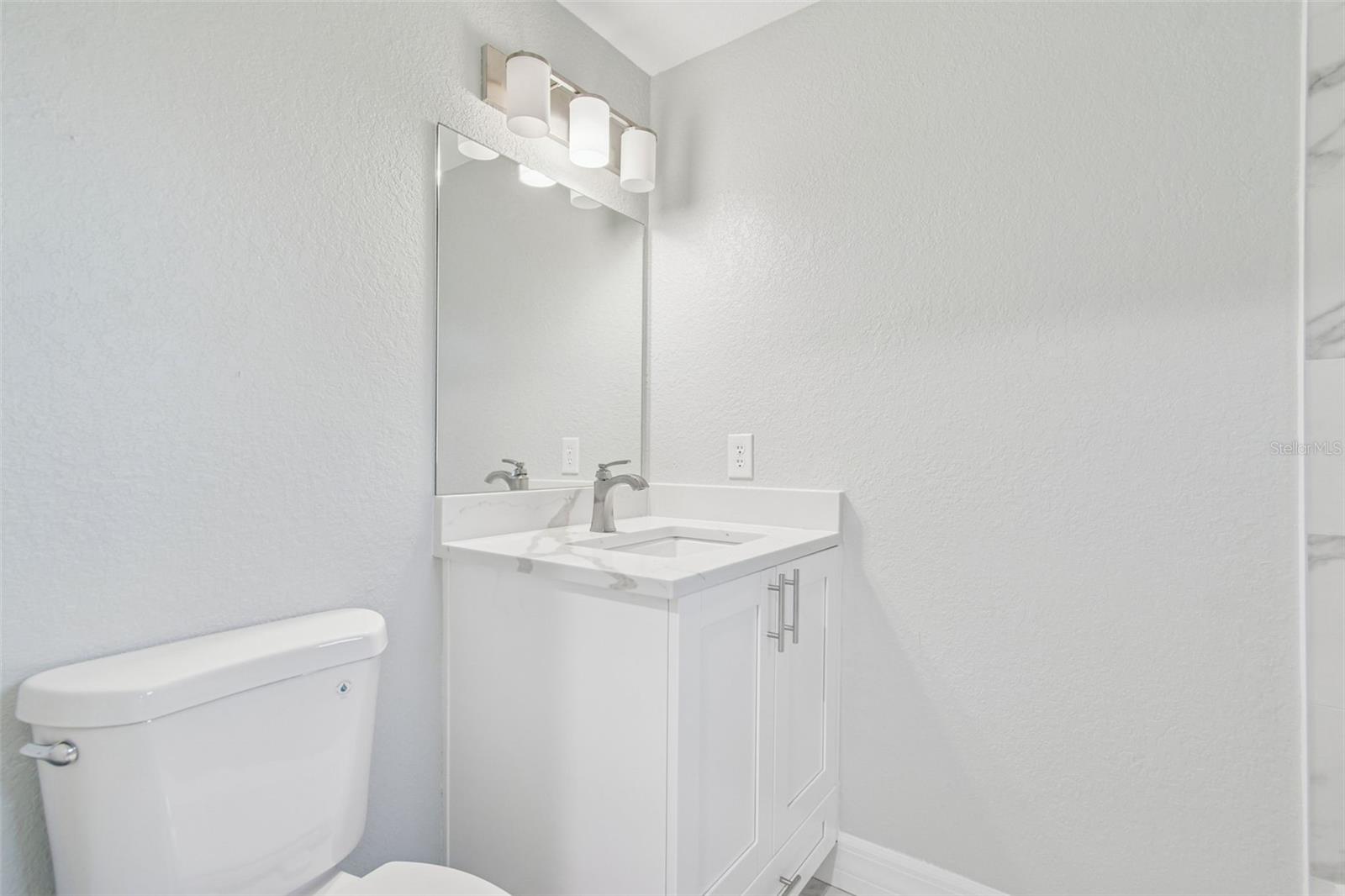 2308 Everett St Property Photo 24