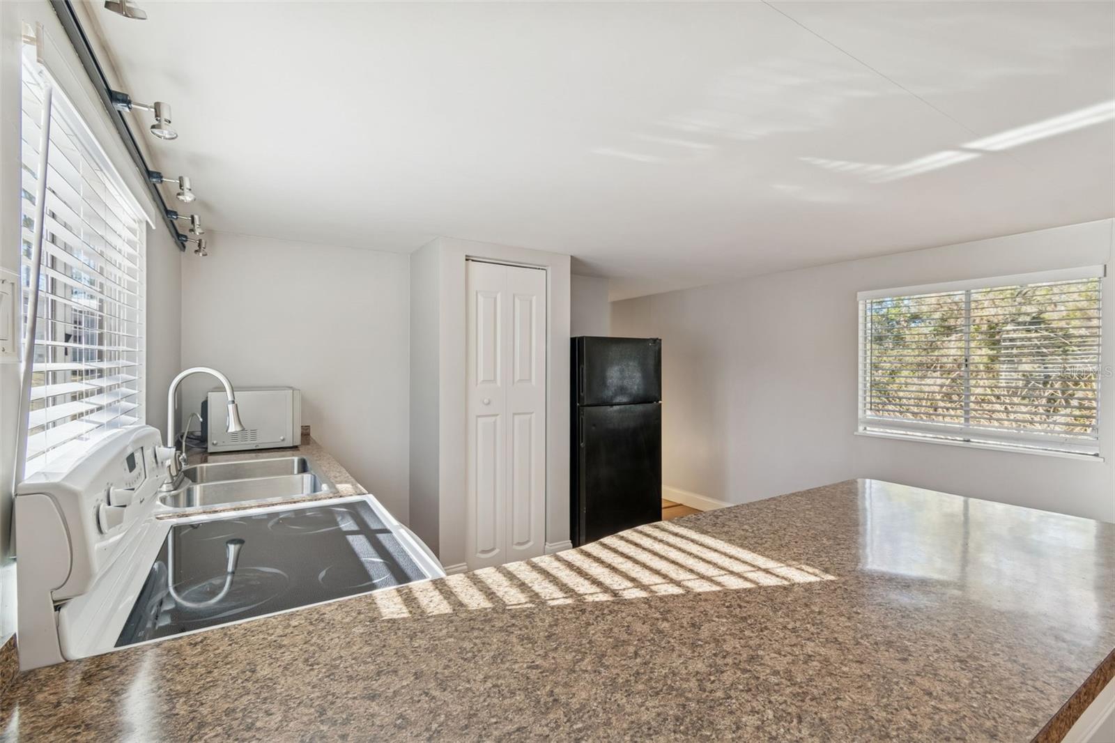5464 S Wilson Pt Property Photo 16