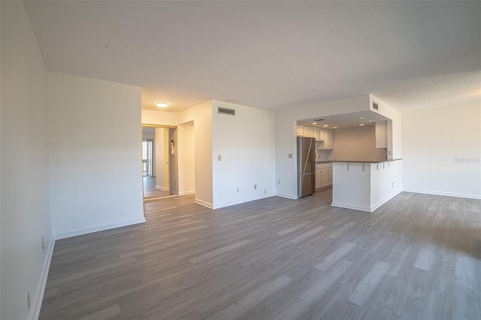 629 N Keene Rd #t11 Property Photo 6