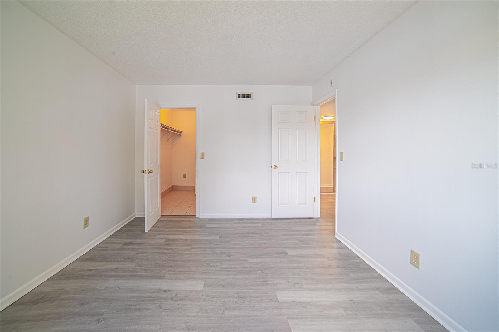 629 N Keene Rd #t11 Property Photo 8
