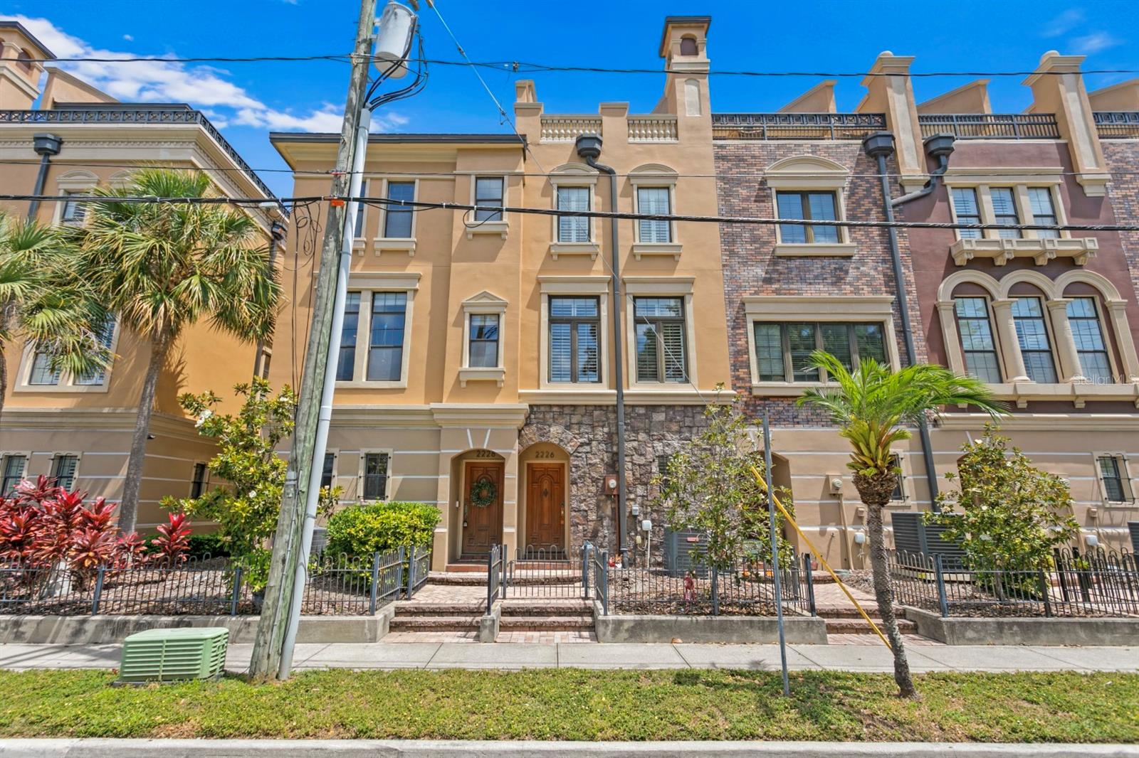 2226 SOHO BAY CT Property Photo 1