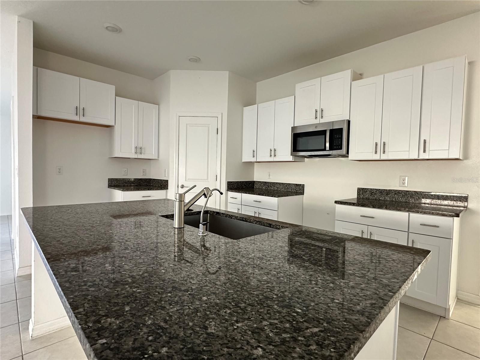 5380 Blue Horizon Way Property Photo 6