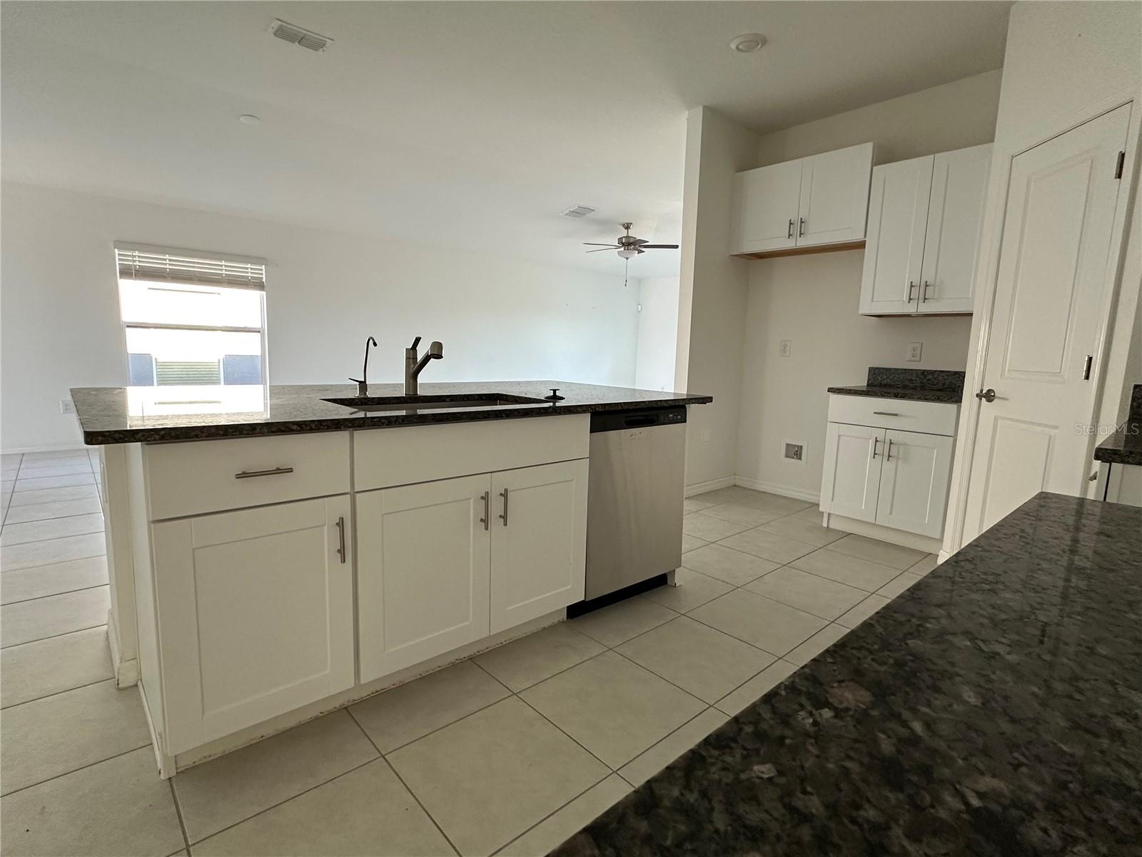 5380 Blue Horizon Way Property Photo 7