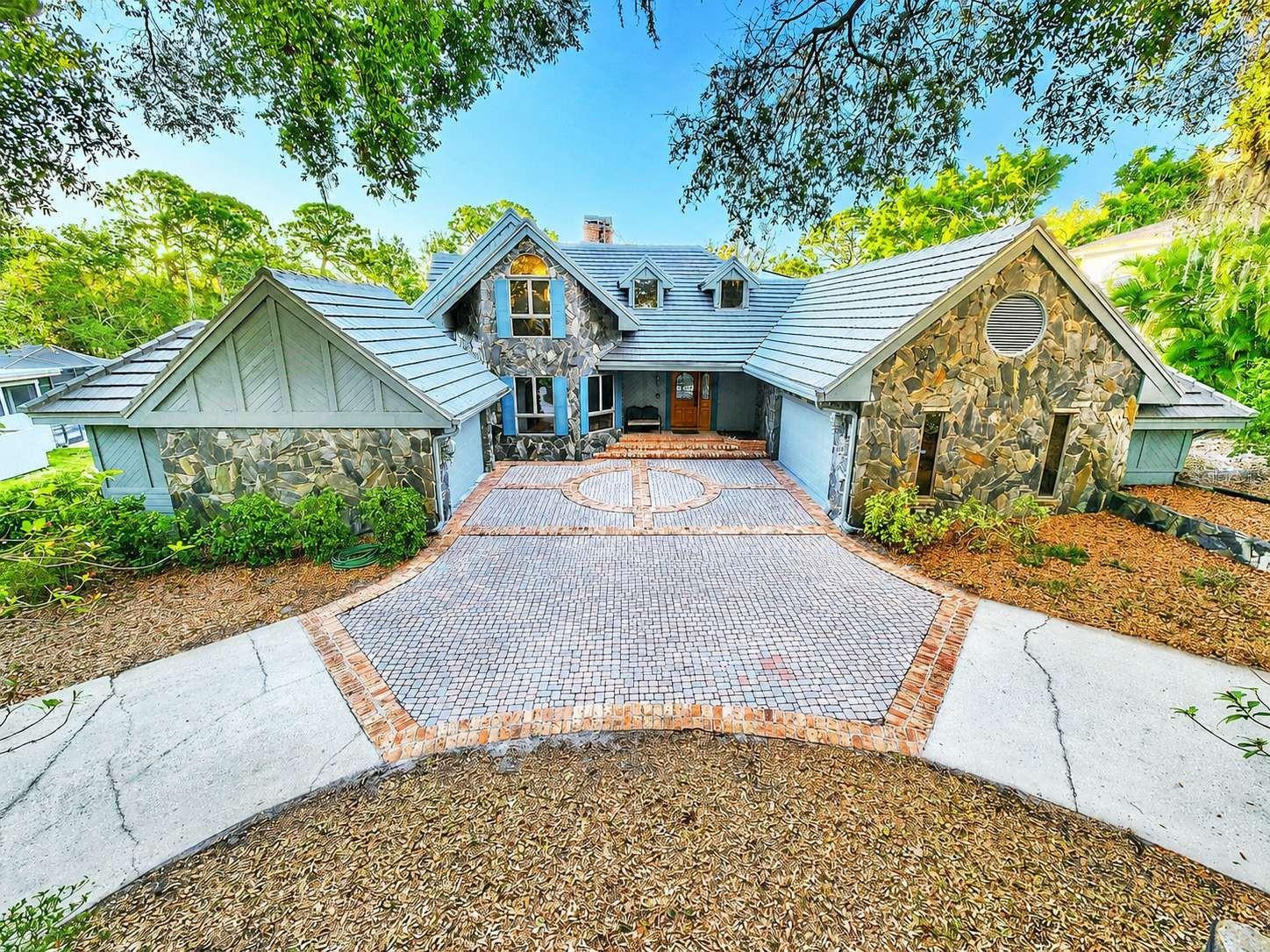 3522 SHORELINE CIR