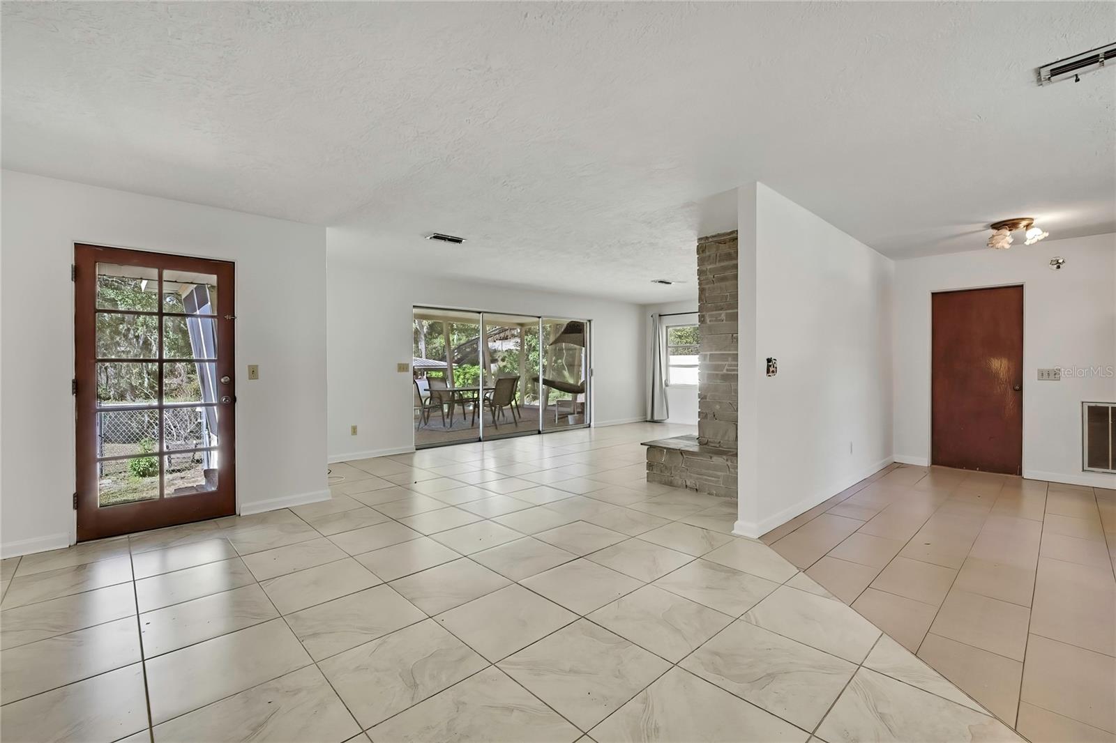 12130 Maple St Property Photo 17