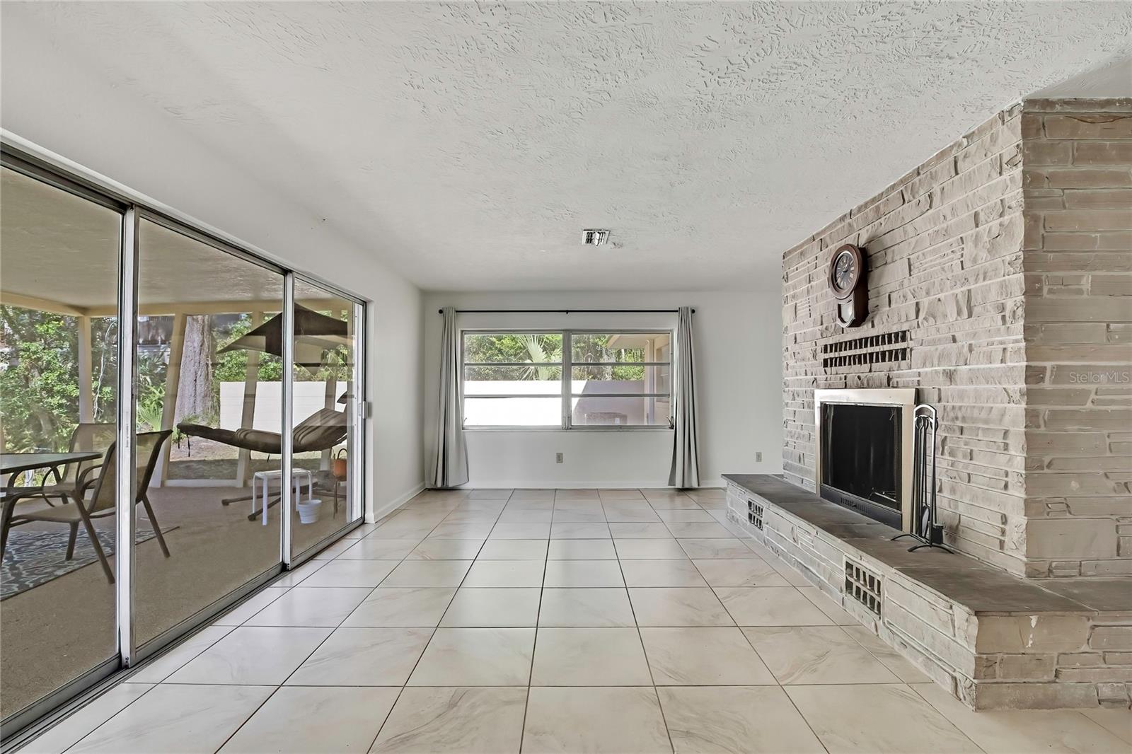 12130 Maple St Property Photo 19