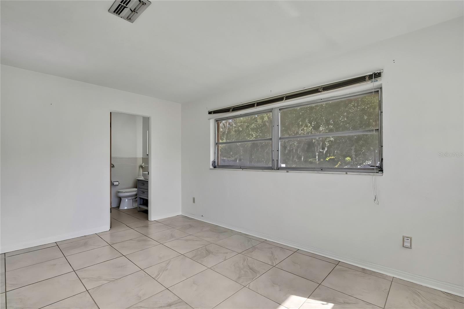12130 Maple St Property Photo 25