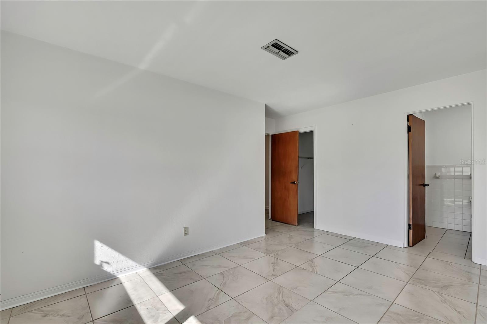 12130 Maple St Property Photo 26