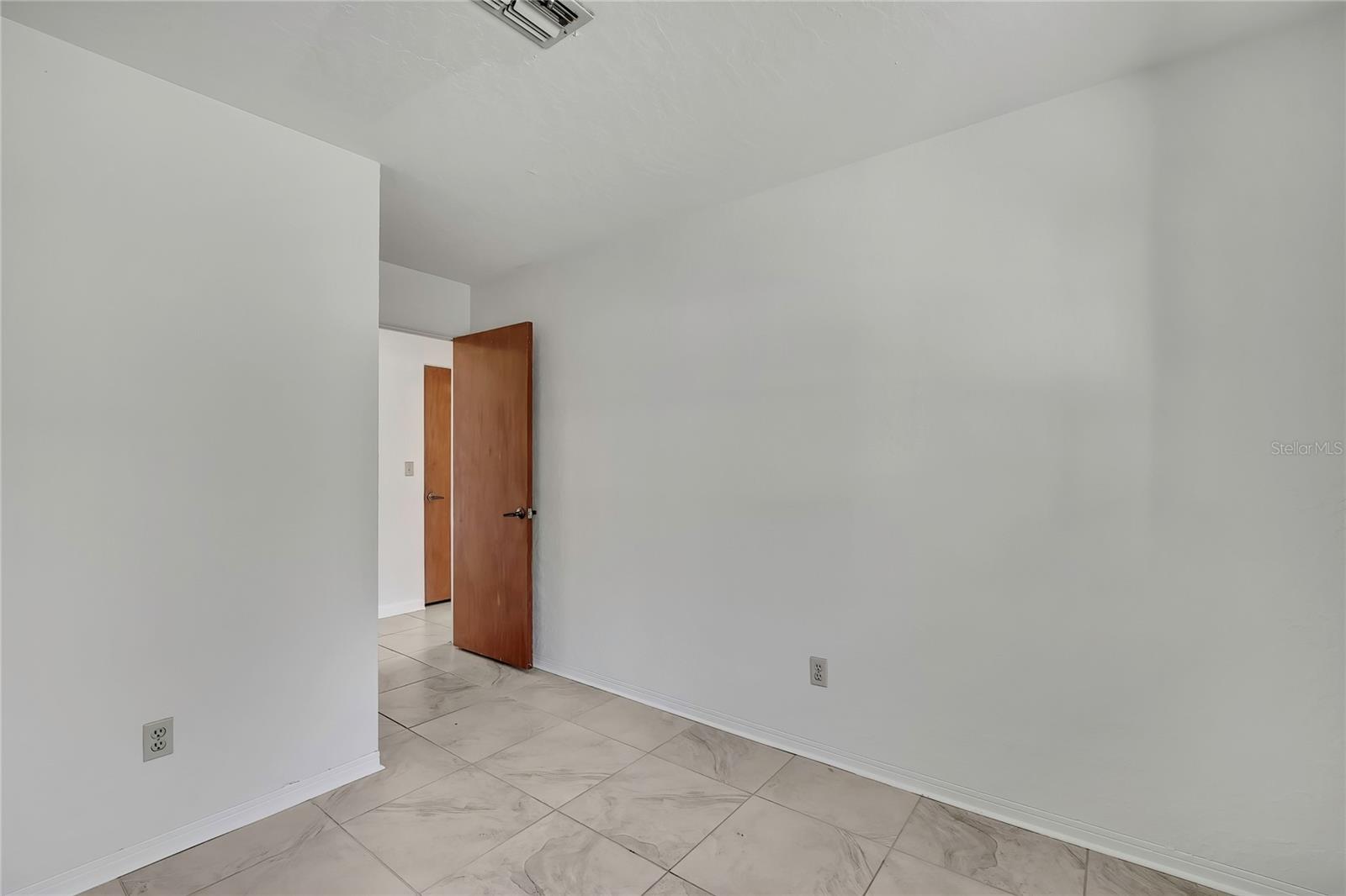 12130 Maple St Property Photo 28