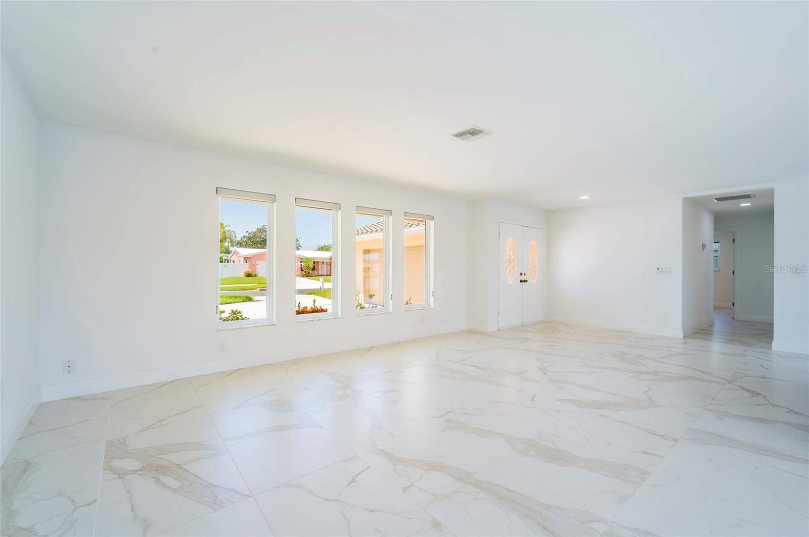 13797 Pinecrest Dr Property Photo 6