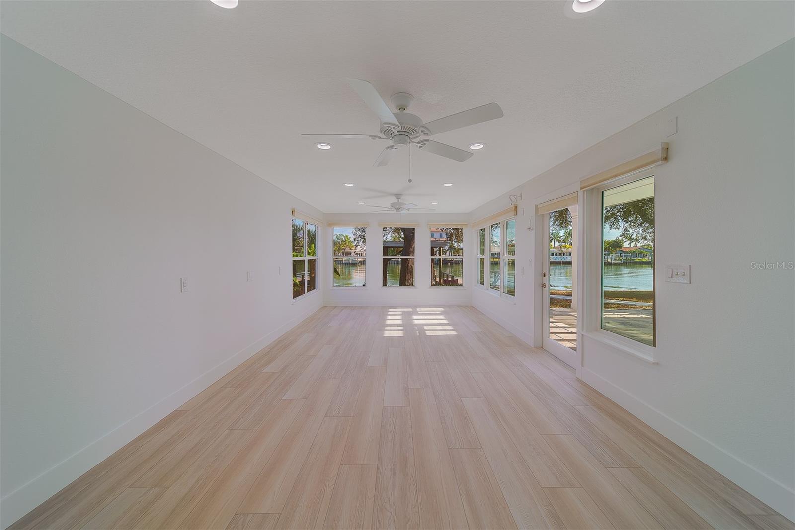 207 Midway Is Property Photo 14