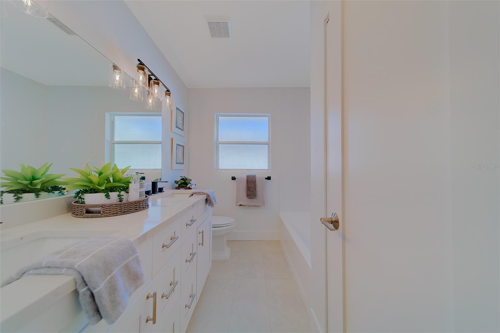 207 Midway Is Property Photo 25