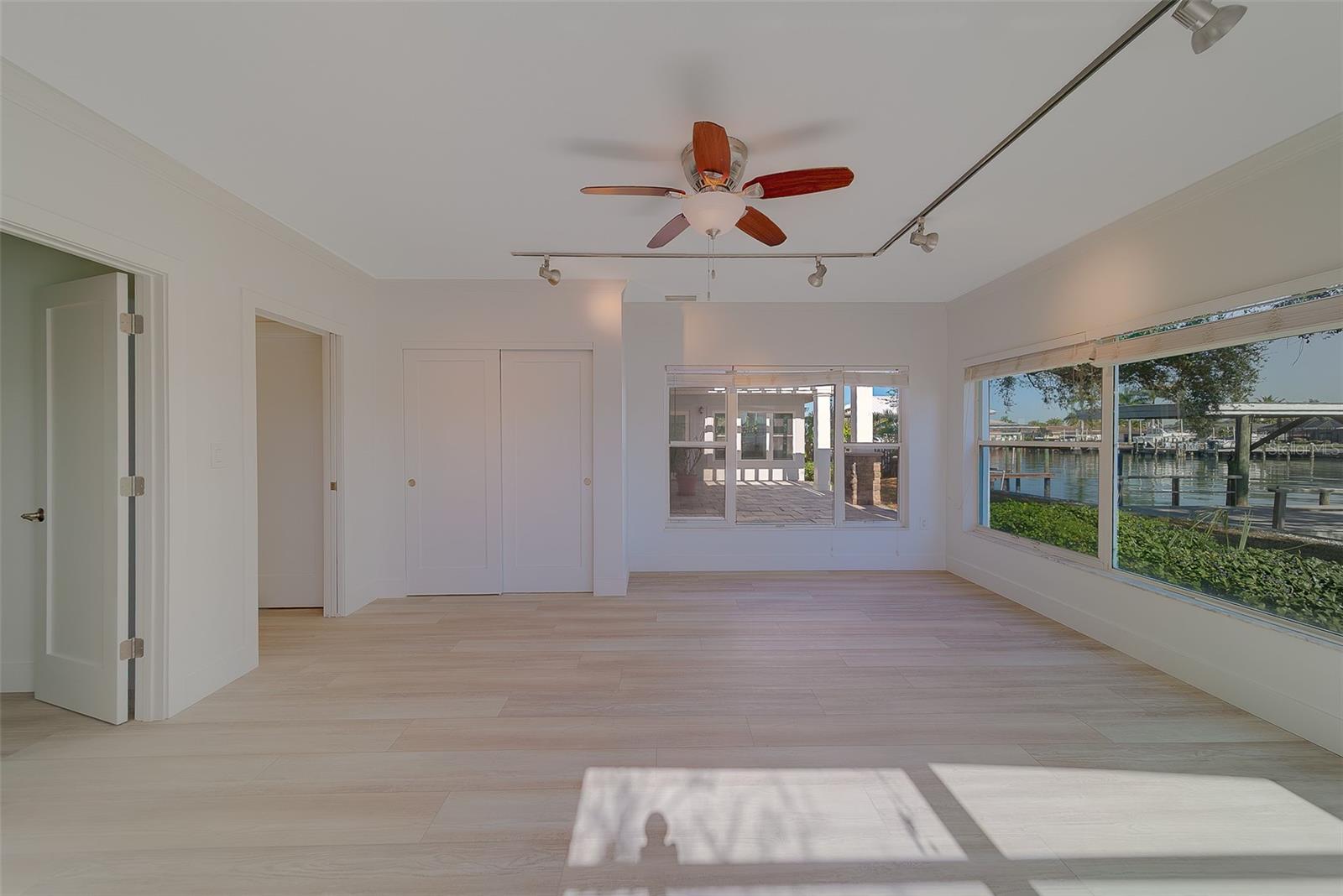 207 Midway Is Property Photo 38