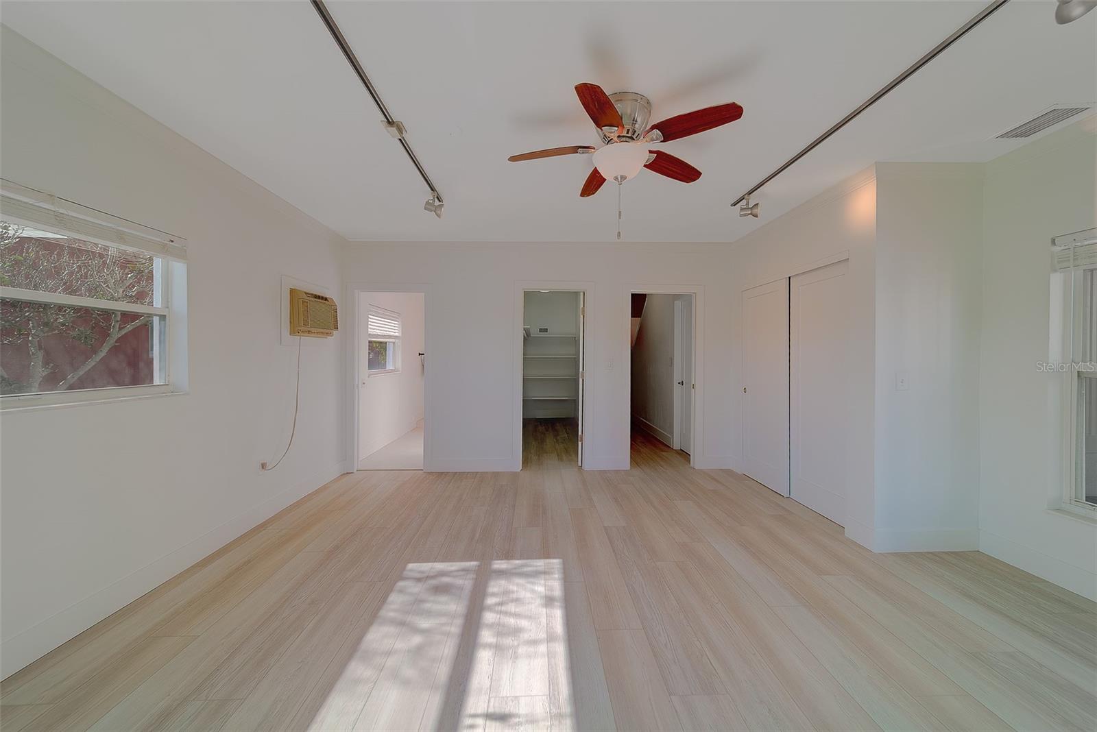 207 Midway Is Property Photo 39
