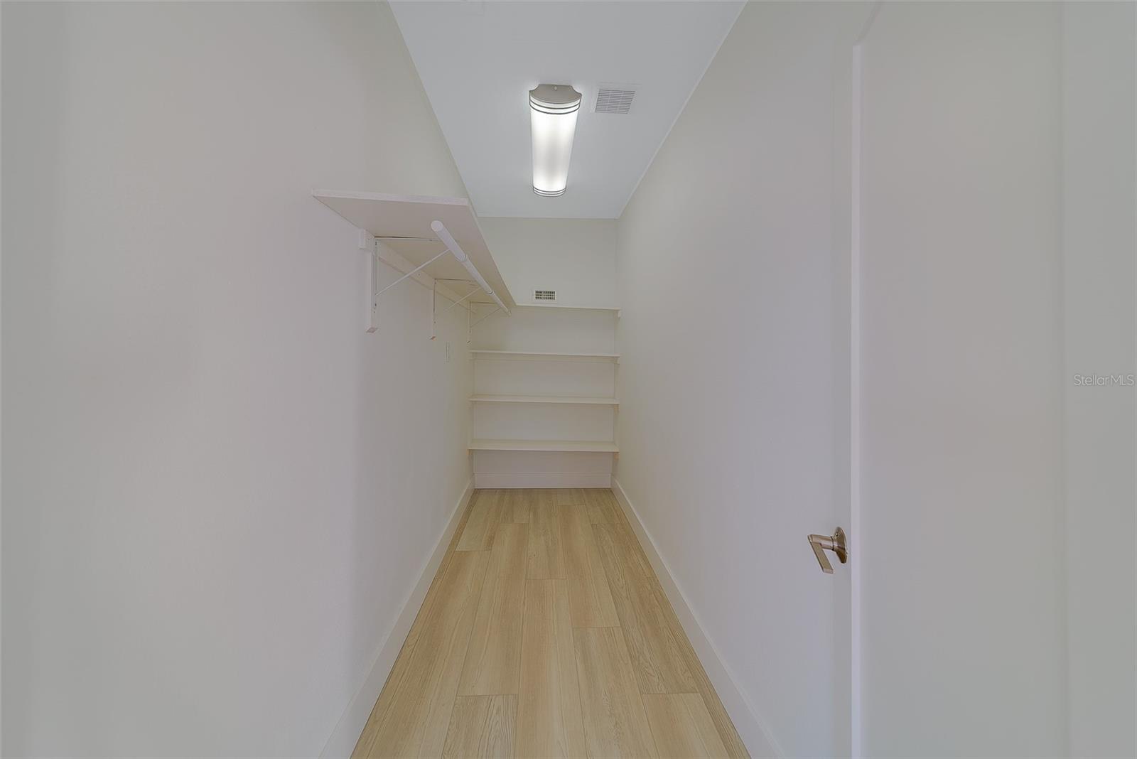 207 Midway Is Property Photo 40