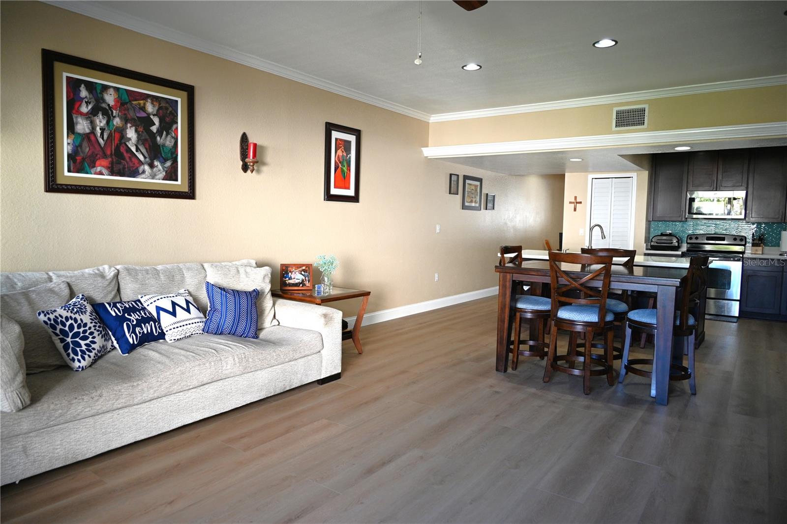 9215 Captiva Cir Property Photo 4