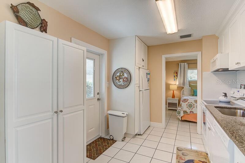 6020 Midnight Pass Rd #1 Property Photo 17