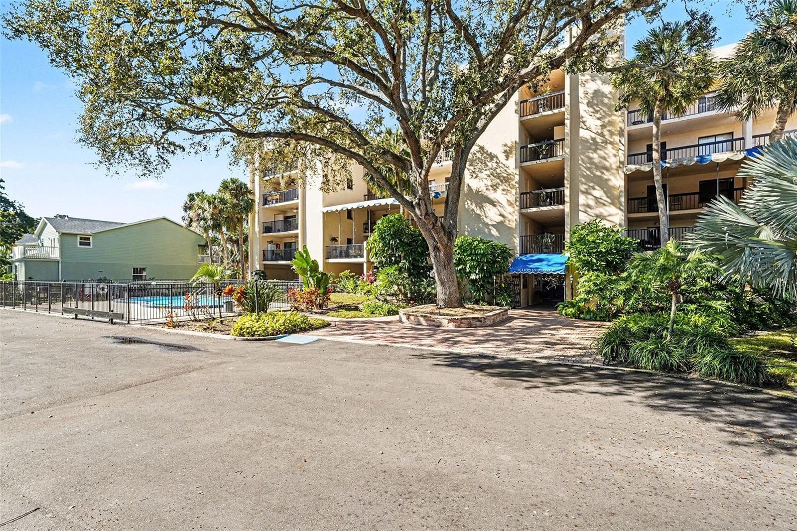 303 Tarpon Pt Property Photo 1