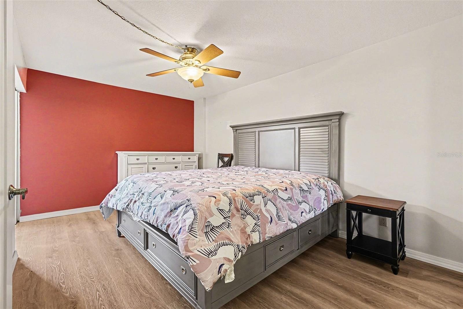 303 Tarpon Pt Property Photo 9