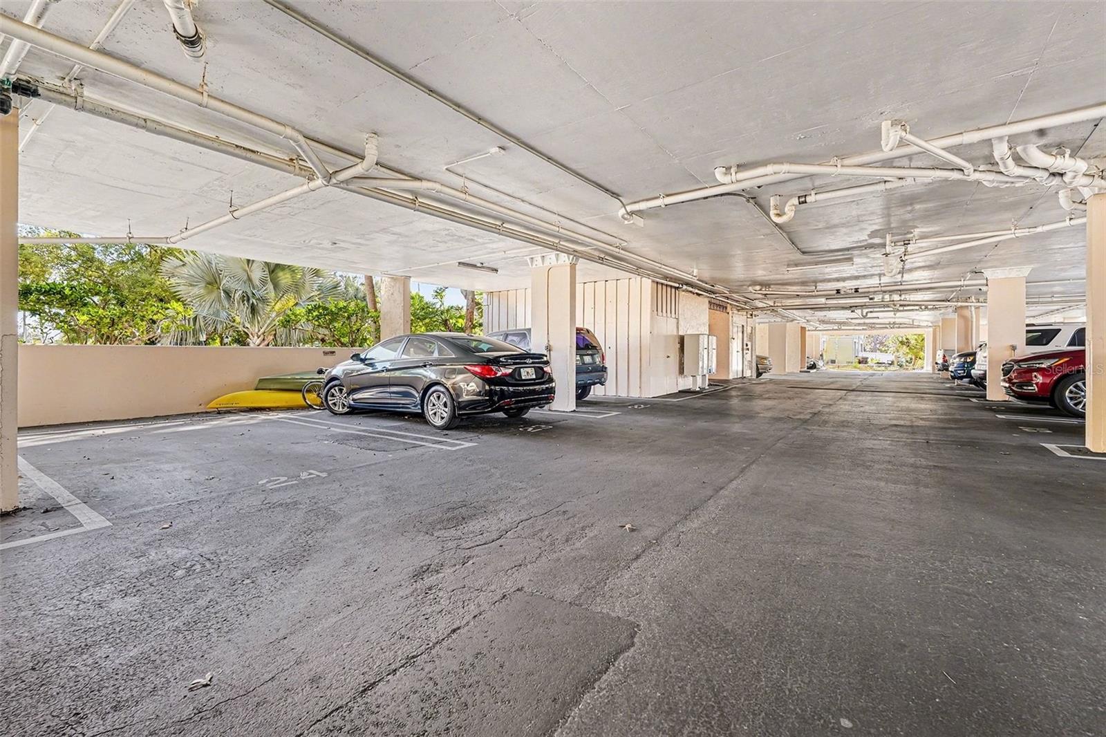 303 Tarpon Pt Property Photo 14