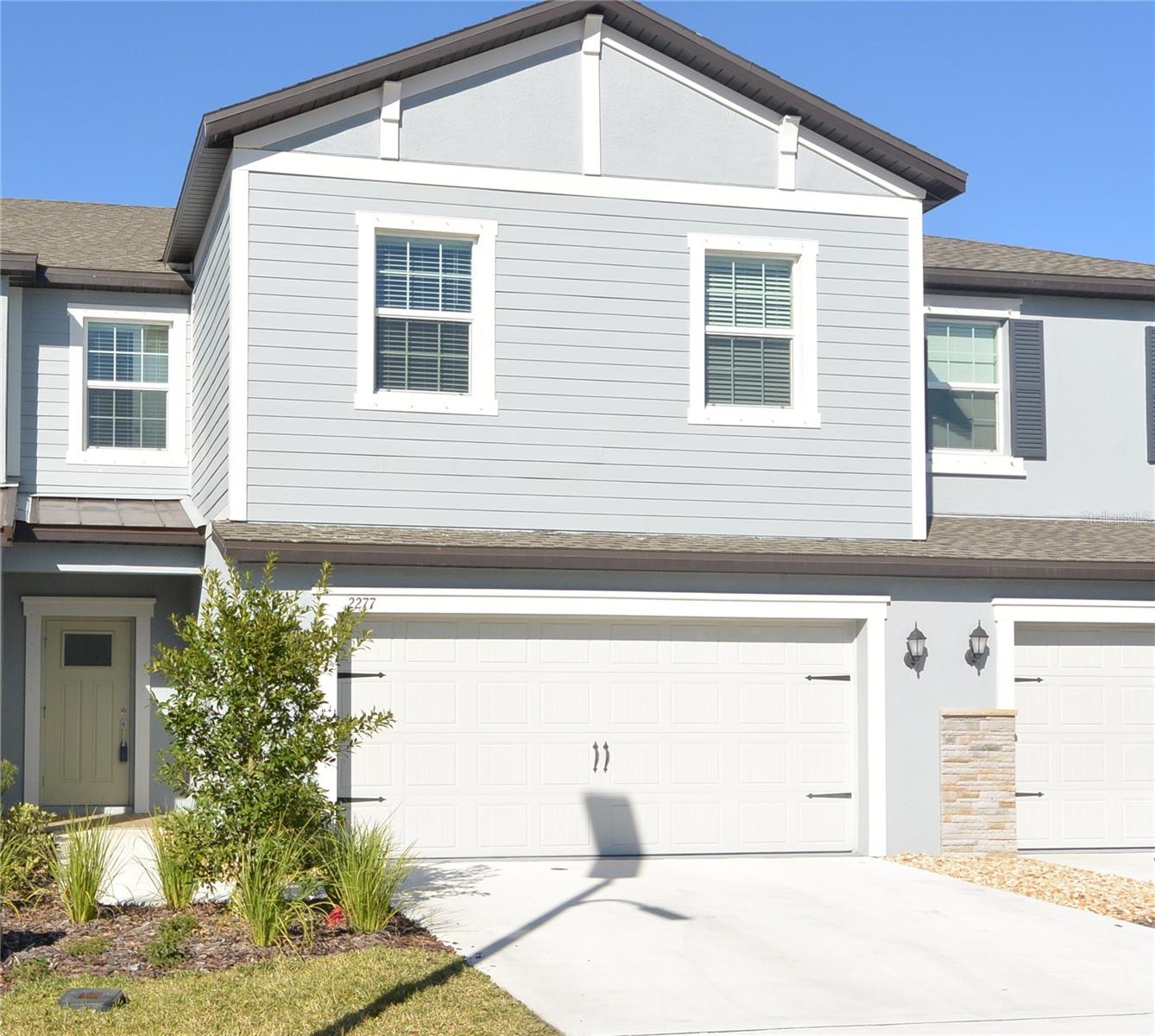 2277 Cerulean Sky Dr Property Photo 1