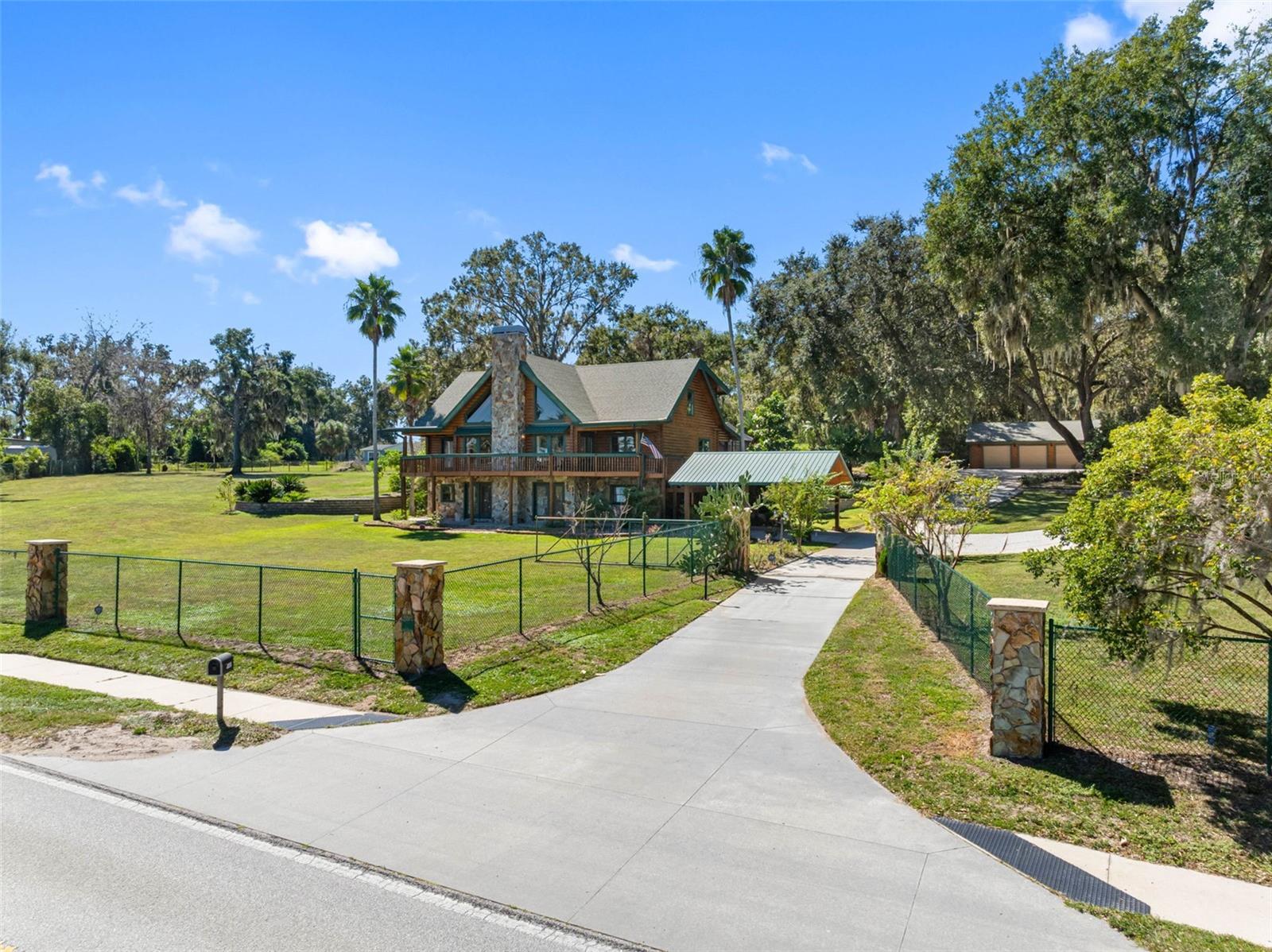 11401 Thonotosassa Rd Property Photo 53
