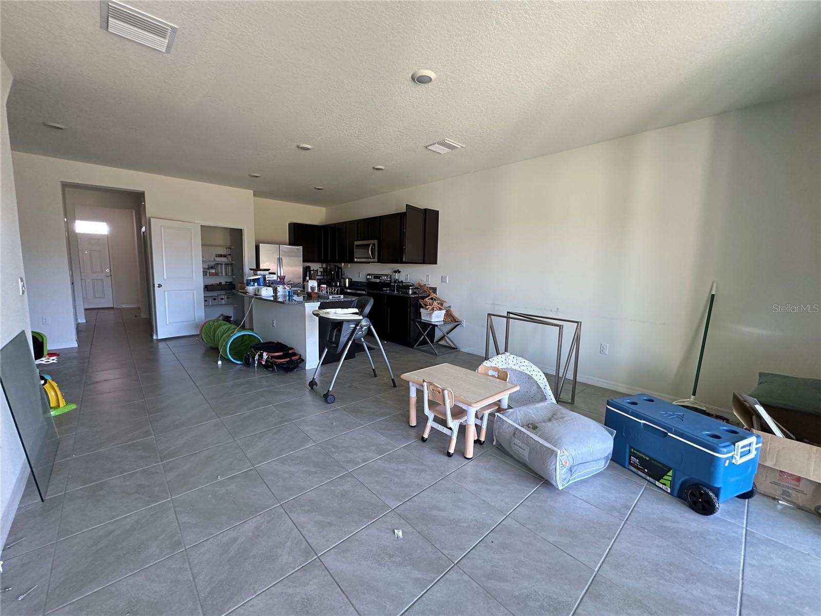 16641 Grotto Steam Pl Property Photo 3