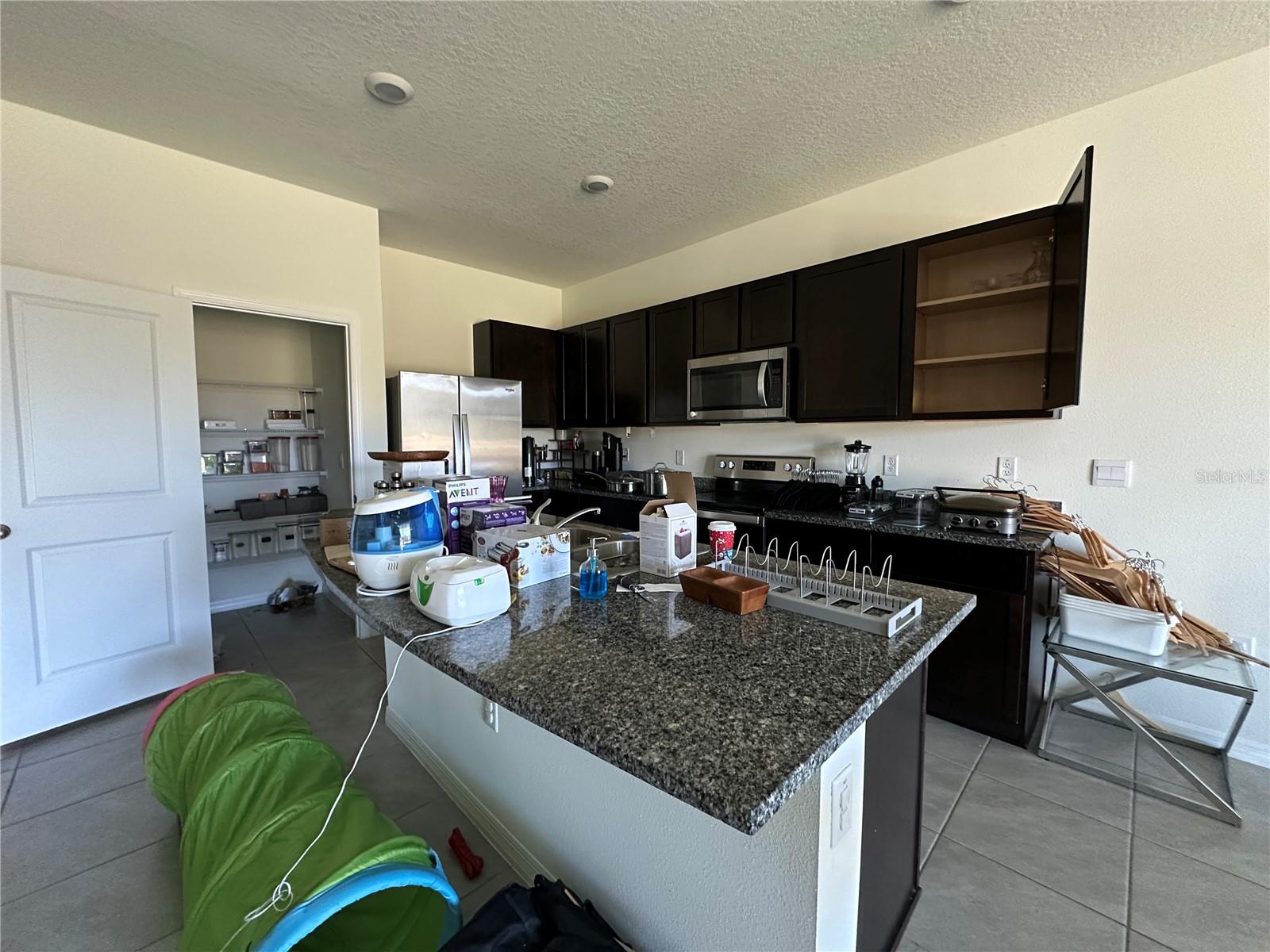 16641 Grotto Steam Pl Property Photo 4