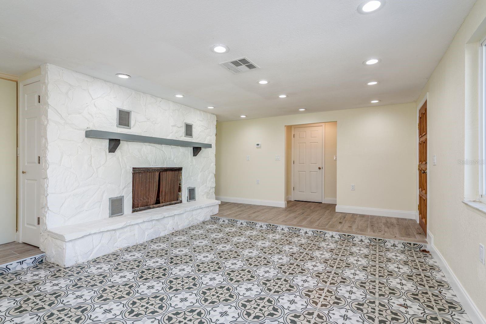 13816 Celida Ave Property Photo 3