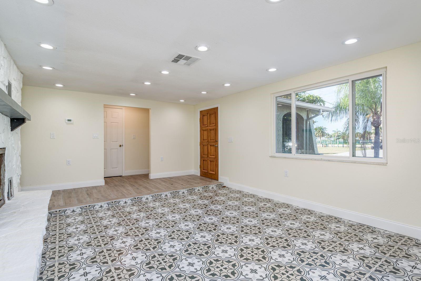 13816 Celida Ave Property Photo 4