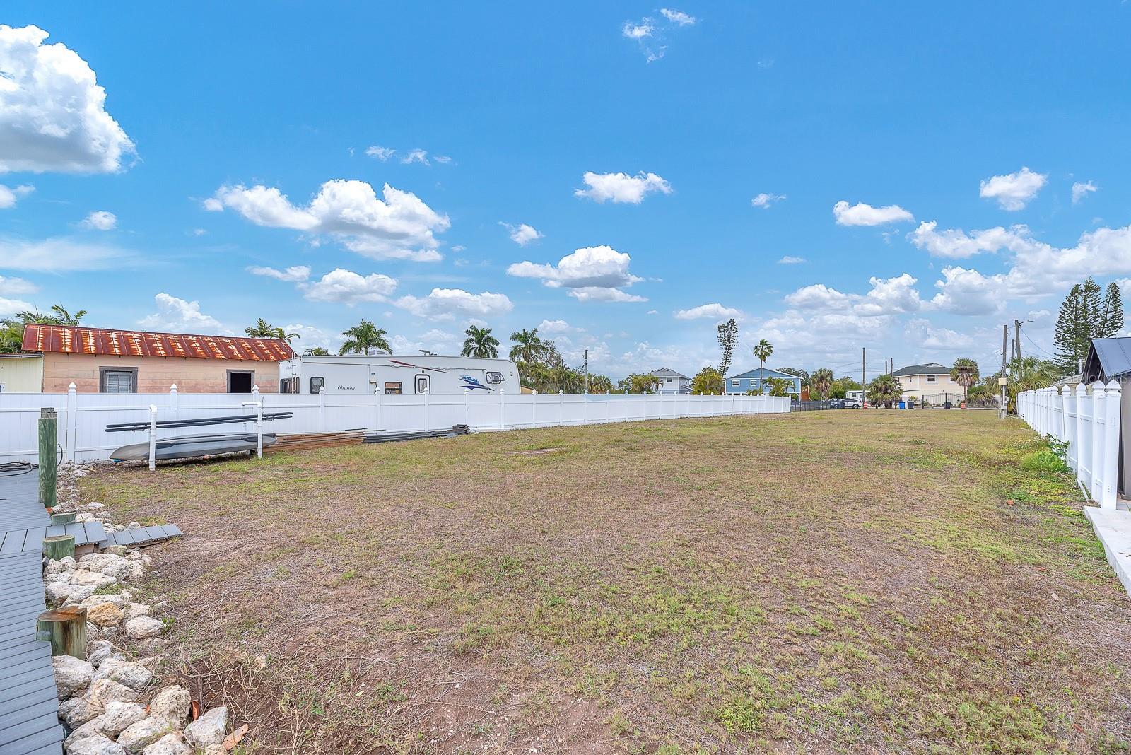 3304 W Shell Point Rd Property Photo 7