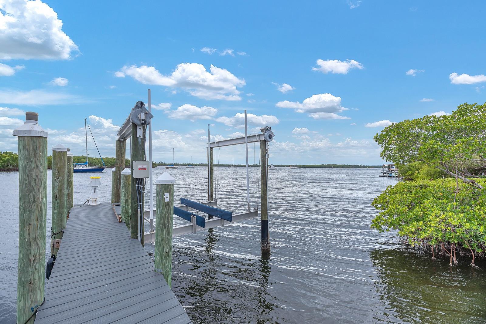 3304 W Shell Point Rd Property Photo 12