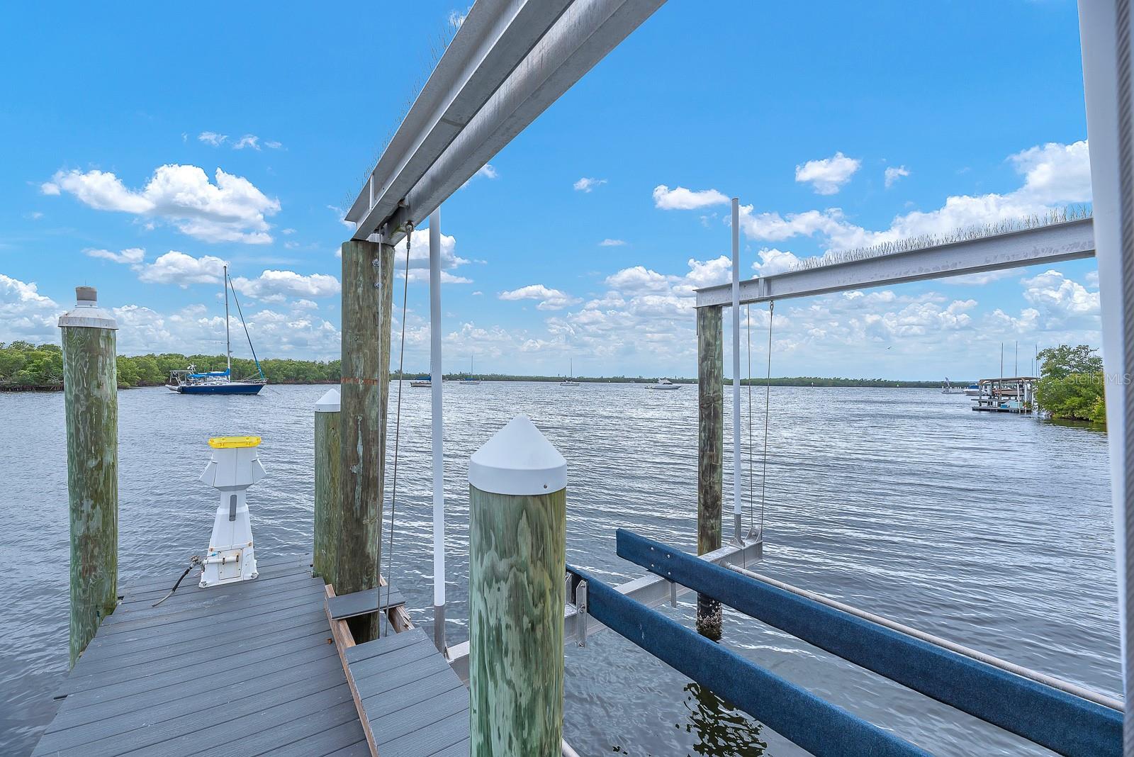 3304 W Shell Point Rd Property Photo 14