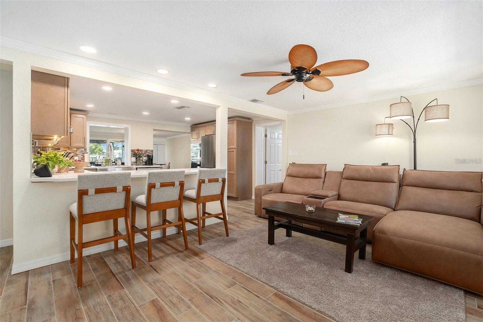 13401 Neptune Dr Property Photo 4