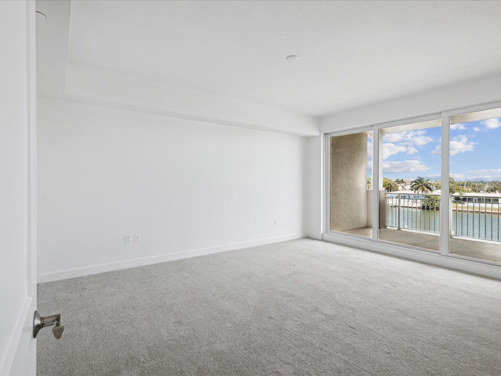 125 Island Way #304 Property Photo 17