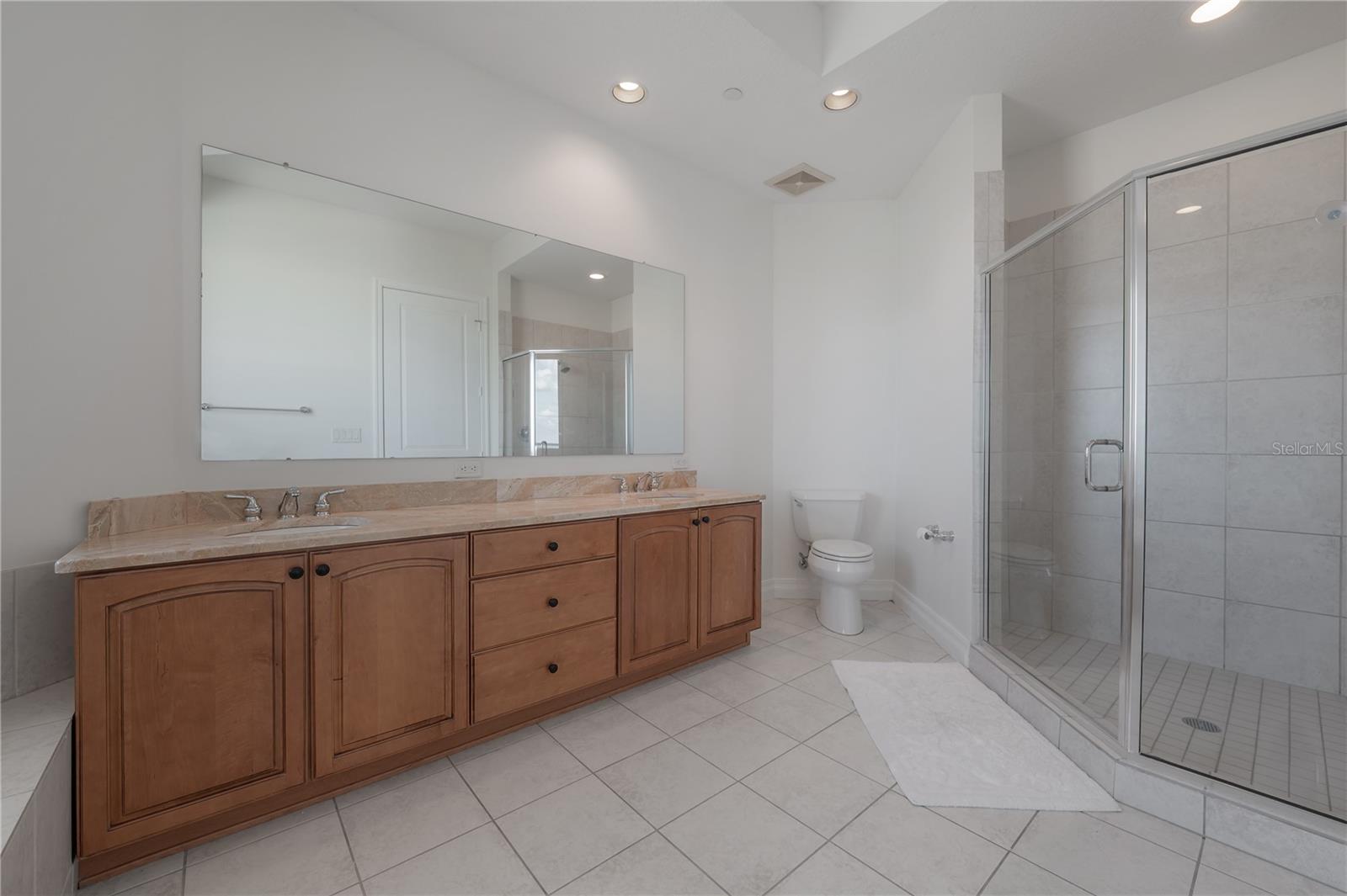 449 S 12th St #2701 Property Photo 33